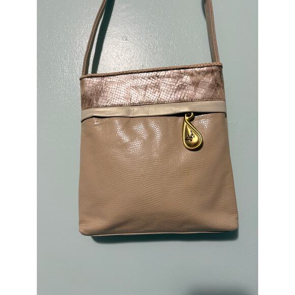 Accents by Sharif Vintage Crossbody Leather Purse Flower - Picture 4 of 16